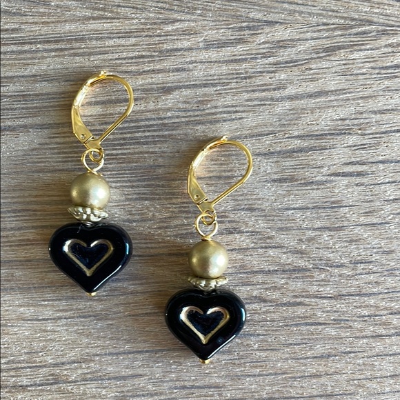 HAND CRAFTED BLACK HEARTS PIERCED EARRINGS - Picture 6 of 14